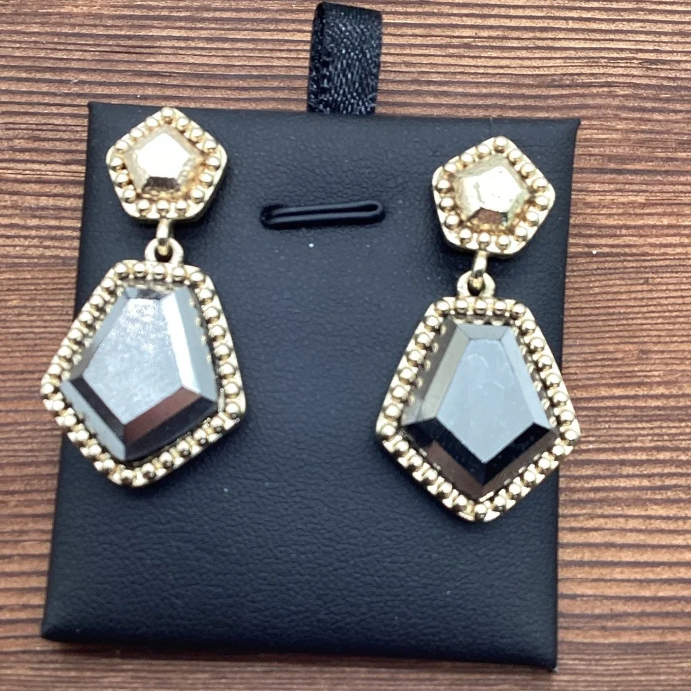 218. Gold & Brown Iridescent Earrings – EUC